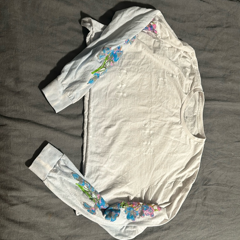 Taylor Swift Je Suis CalME! Crop long sleeved shirt XL